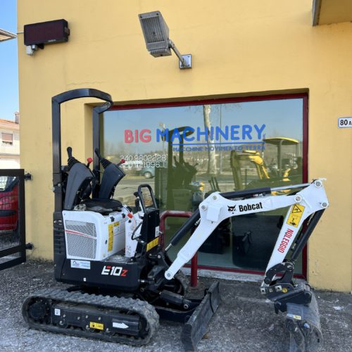 Noleggio BOBCAT E10z carro variabile