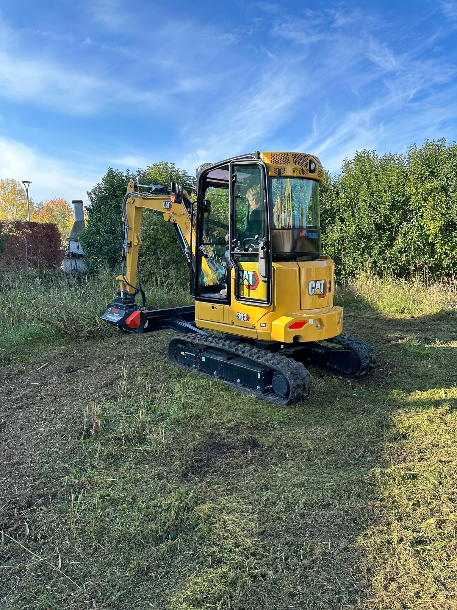 NOLEGGIO CAT 303 con trincia