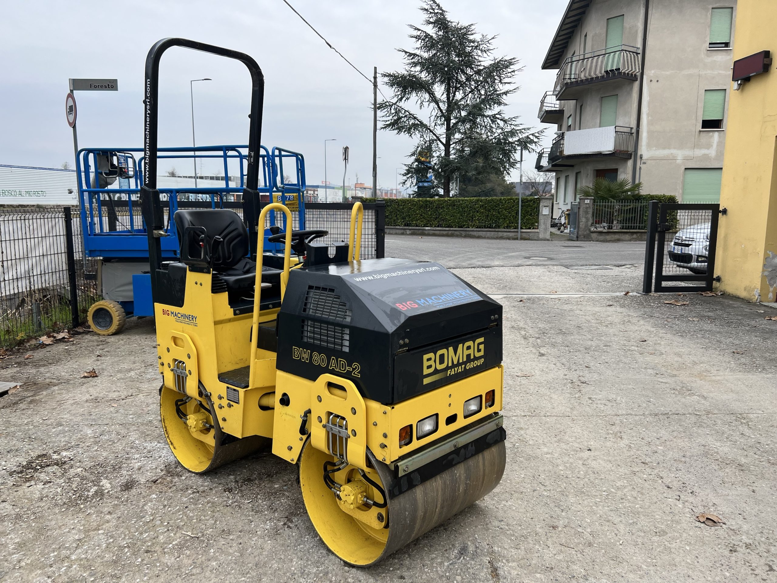 NOLEGGIO RULLO BOMAG BW 80 AD-2 1650 KG