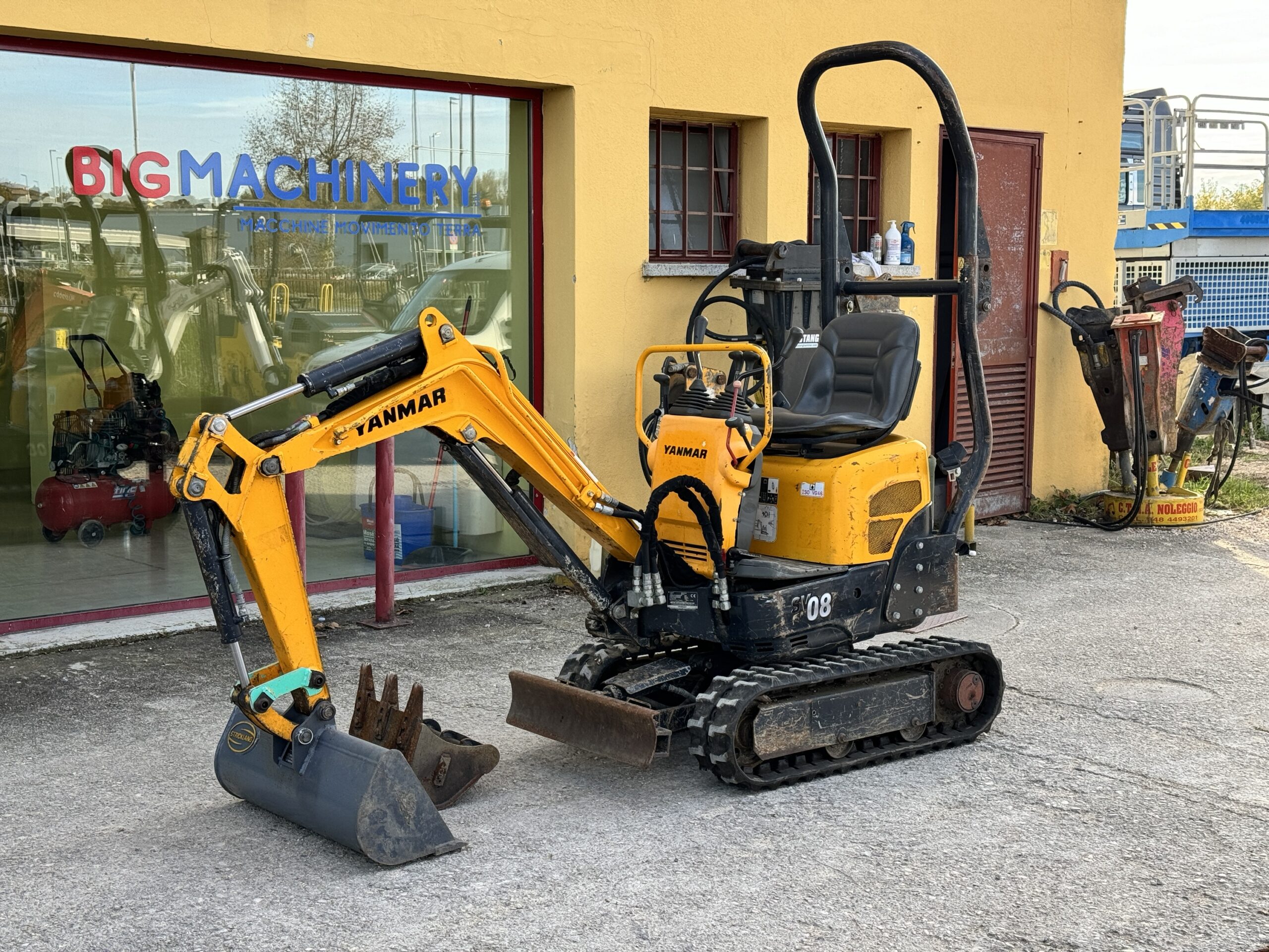 Mini Escavatore YANMAR SV08