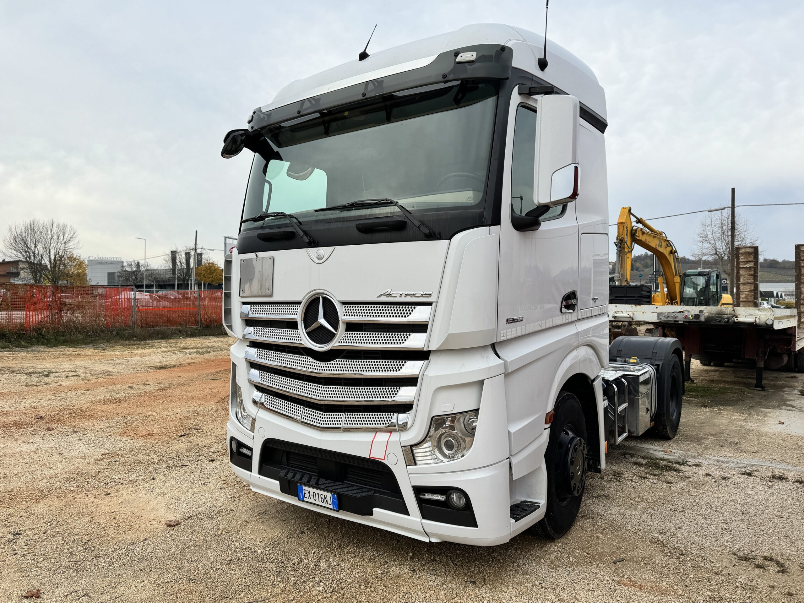 Trattore Stradale Mercedes-Benz 1863
euro 6