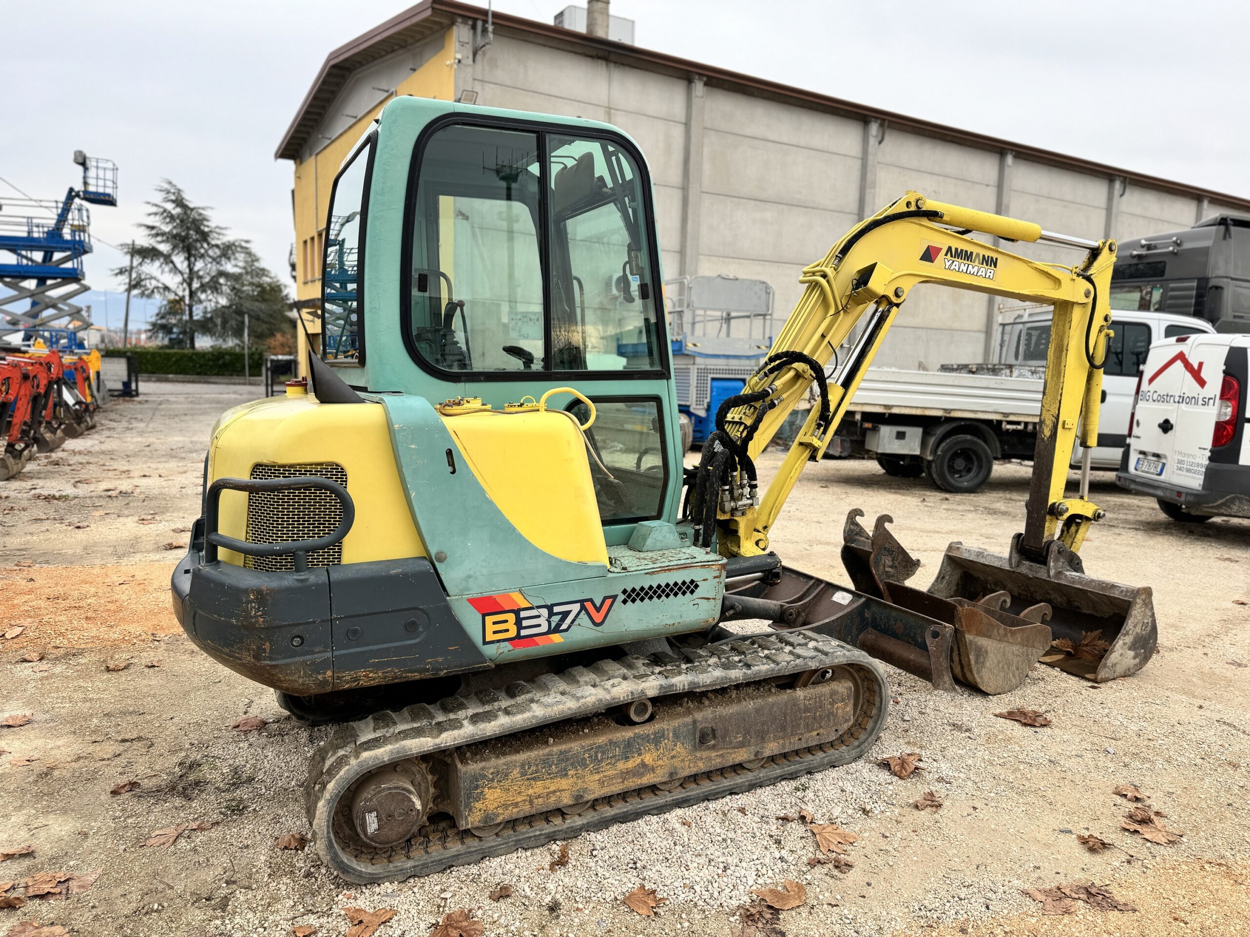 Mini Escavatore YANMAR B37V