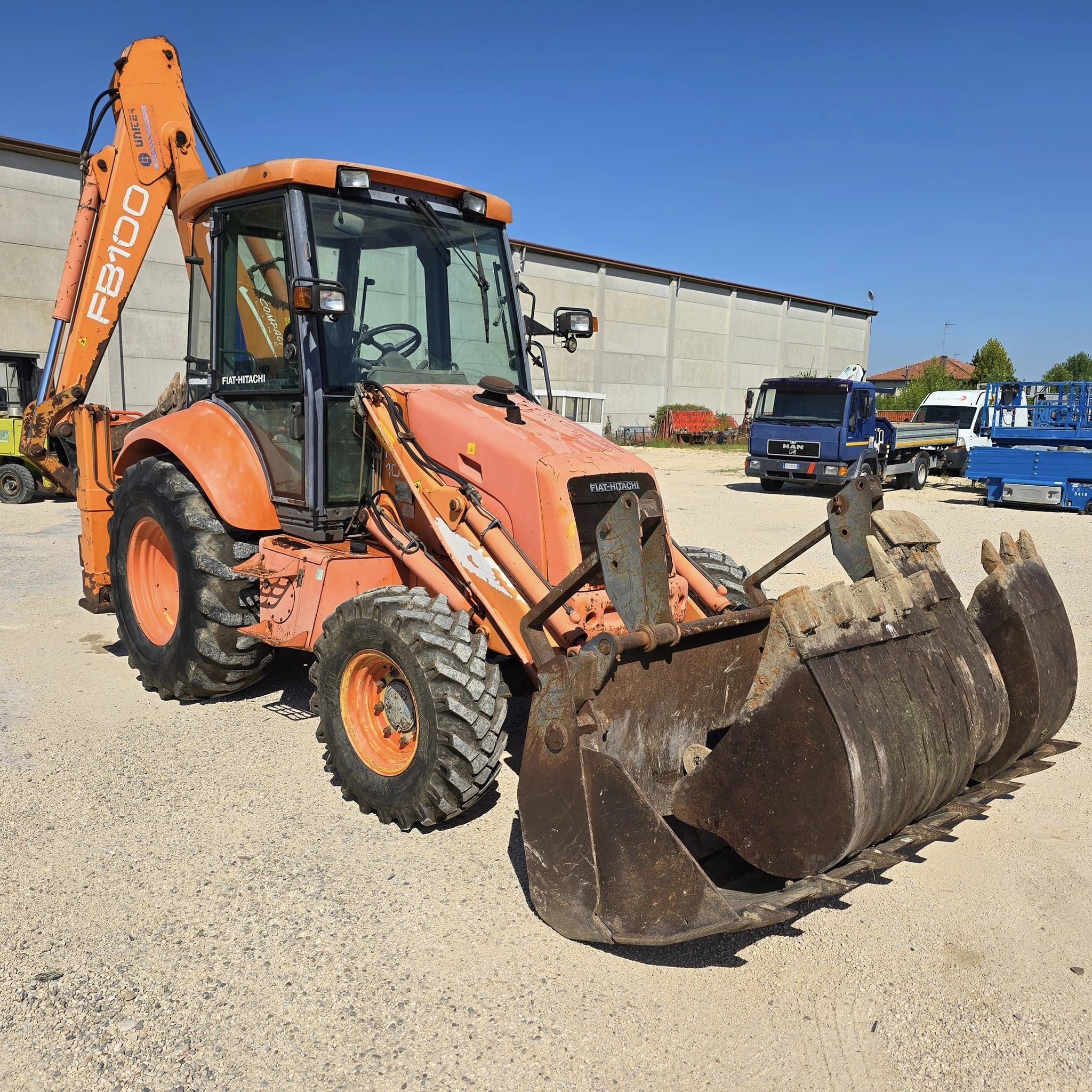 TERNA FIAT HITACHI FB100