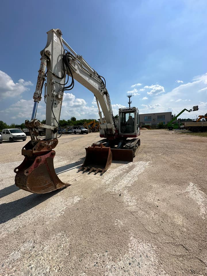 ESCAVATORE CINGOLATO TAKEUCHI TB1150