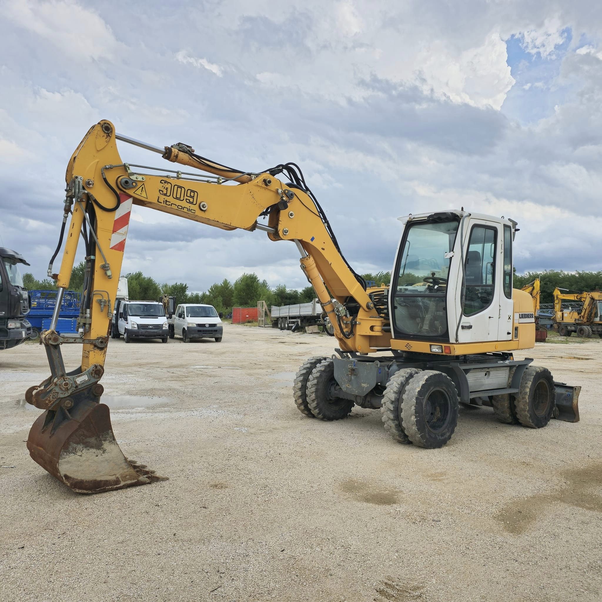LIEBHERR 309 LITRONIC