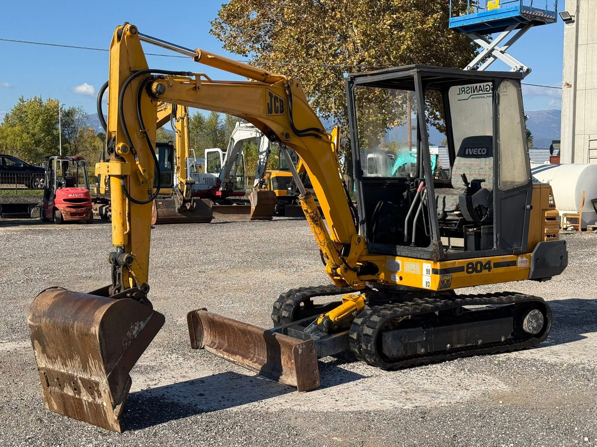 MINI ESCAVATORE JCB 804