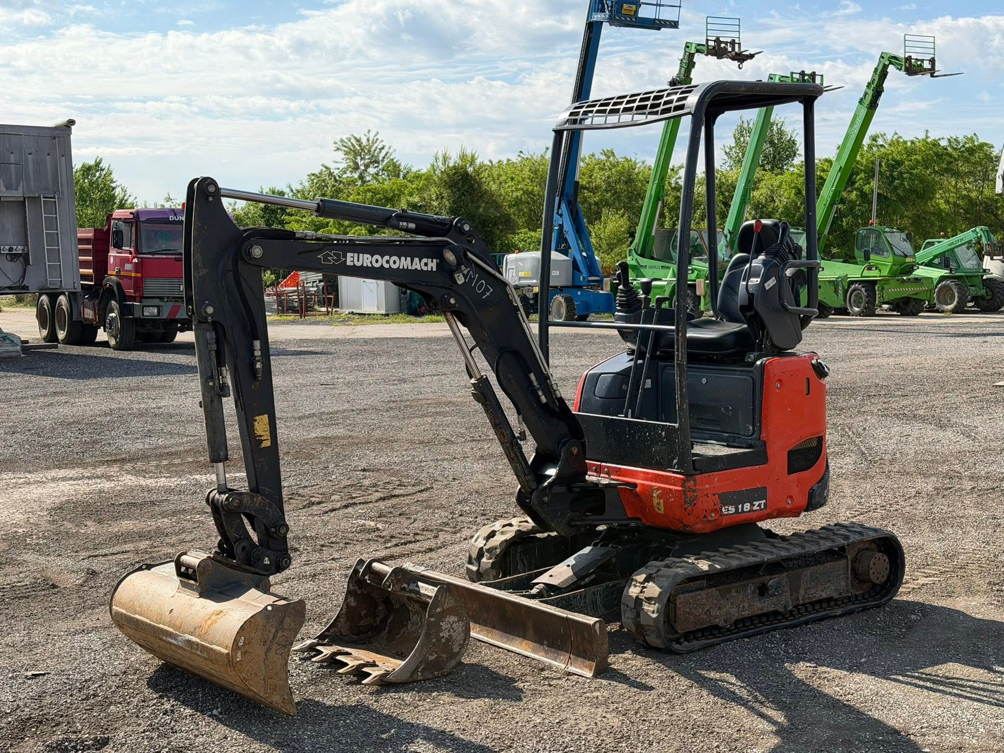MINIESCAVATORE EUROCOMACH ES18ZT